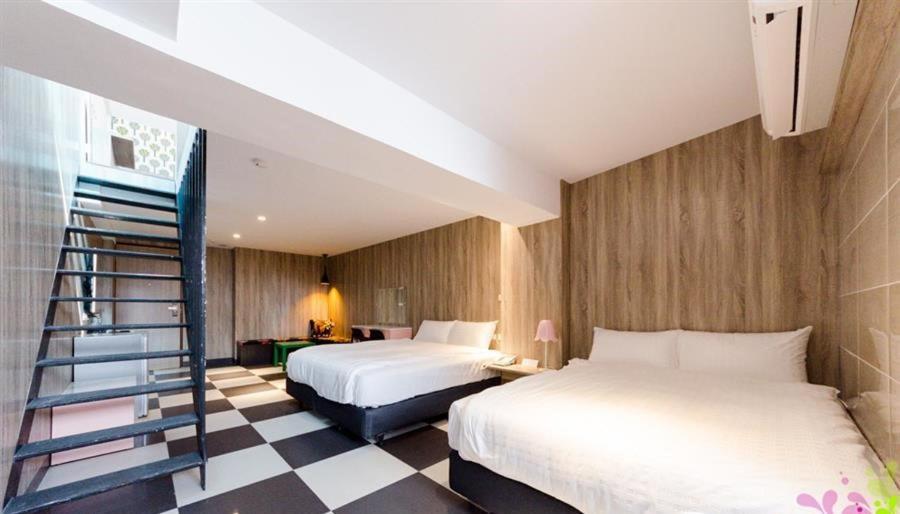P&E Hotel Тайнань Экстерьер фото